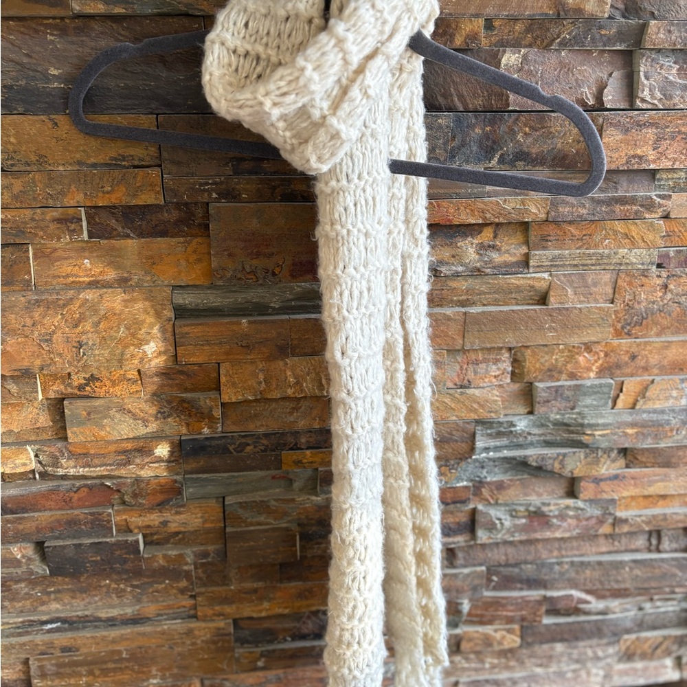 REI Ivory Knit Scarf